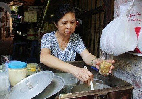 6 Quán Chè Ngon, Rẻ Nức Tiếng Cho Những Giao Mùa Hanh Hao Của Hà Nội