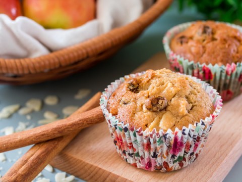 Ấm áp Hương Vị Mùa Thu Với Món Bánh Muffin Táo Thơm Mềm