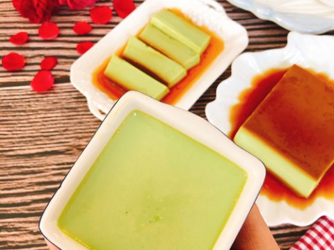 Bánh Flan Lá Dứa