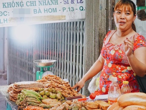 Bánh Mì Khổ Qua Cà ớt Lúc Nào Cũng đắt Khách ở Sài Gòn