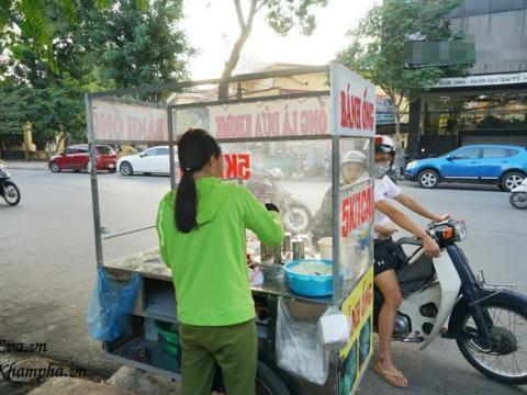 Bánh ống Lá Dứa Khmer Vừa Vượt Nghìn Cây Số Ra Hn đã Gây Sốt Từ Chiều đến Tối Mịt