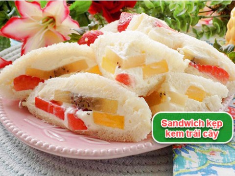 Bánh Sandwich Kẹp Kem Tươi Trái Cây Ngon Mát