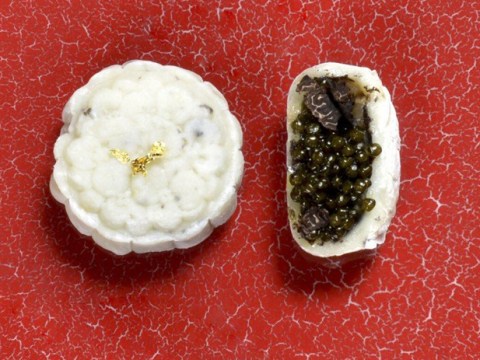 Bánh Trung Thu Trứng Cá Muối Và Nấm Truffle