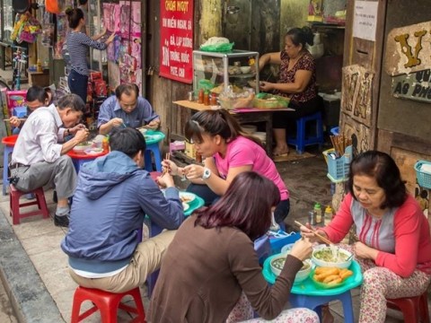 Báo Tây Miêu Tả ẩm Thực đường Phố Hà Nội 'chỉ Nhìn Thôi đã Thòm Thèm'