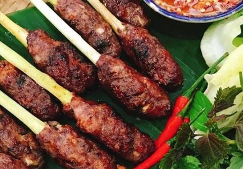 Bò Cuộn Sả Nướng Kiểu Này Thơm Lừng, Cả Nhà Không Ngừng Xin Thêm Cơm