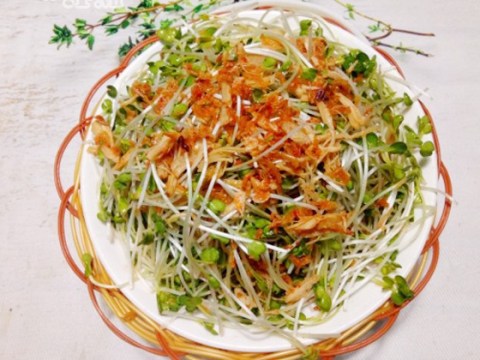 Cách Làm Salad Rau Mầm Trộn Thịt Gà Thanh Mát, Ngọt Dịu