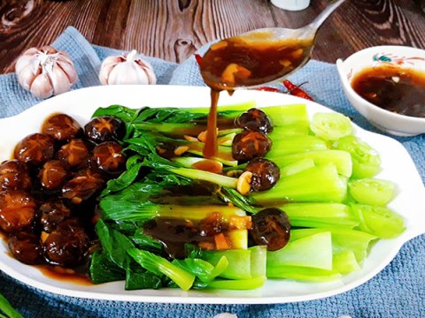 Cải Chíp Sốt Nấm Chế Biến Trong 10 Phút