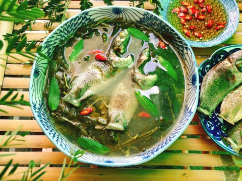 Canh Cá Rô đồng Nấu Lá Me