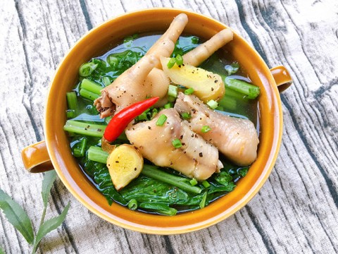 Canh Chân Gà Nấu Cải Ngọt