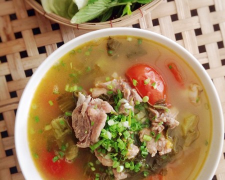 Canh Dưa Cải Chua Nấu Sườn