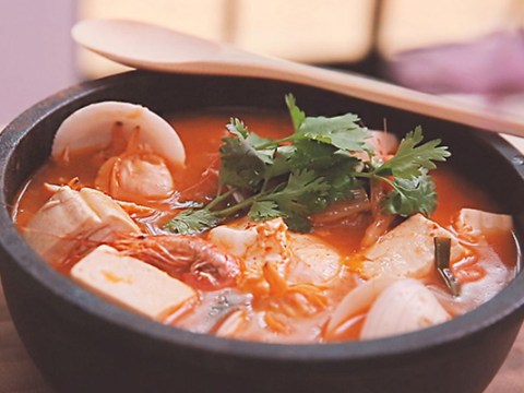 Canh Kim Chi Hải Sản Kiểu Hàn Quốc