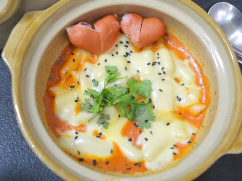 Chỉ 4 Bước đơn Giản Bạn Có Ngay Tokbokki Phô Mai Ngon Khó Cưỡng