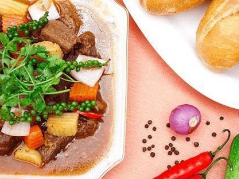 Chỉ Cần Thêm Gia Vị Này Vào Như đầu Bếp, Món Thịt Bò Sốt Vang Sẽ Vô Cùng Thơm Ngon