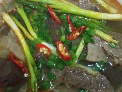 Chợt Thèm Tô Bún Bò Thần Thánh Của Ba