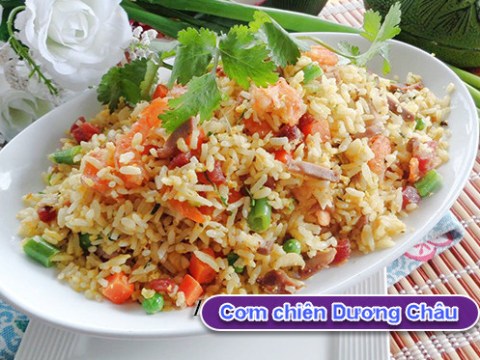 Cơm Chiên Kiểu Dương Châu Tuyệt Ngon Cho Bữa Sáng