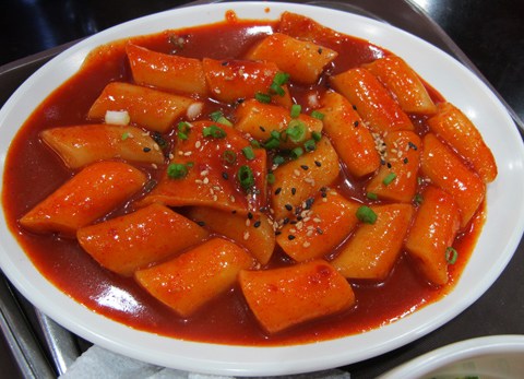 Cuối Tuần, đãi Bạn Món Tteokbokki Cay Nồng, Ngon Không Cưỡng Nổi