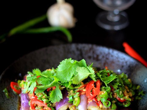 Cuối Tuần Thử Làm Salad Cà Tím đãi Cả Nhà