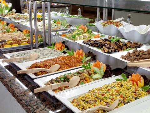 Đi ăn Buffet, Nếu Bạn Cứ Mê 3 Thứ Này, Người Bán Hàng Mừng Thầm Vì đỡ Tốn