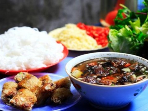 "Điểm Mặt" Quán Vỉa Hè Có Thâm Niên, Hút Khách ở Hà Nội