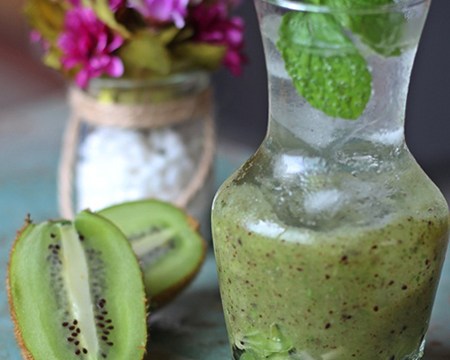 Giải Khát Với Kiwi Soda Thơm Mát