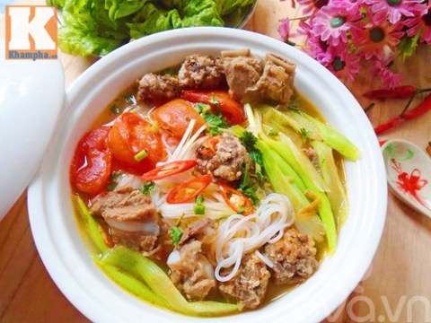 Hướng Dẫn Nấu Món Bún Sườn Chua Thơm Ngon Cho Ngày Mới