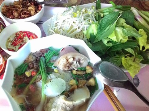 Khi Bếp Nhà Thơm Mùi Phở