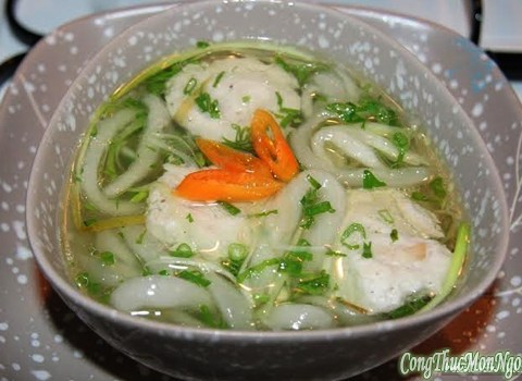 Không Khó Làm Bánh Canh Chả Cá Ngon