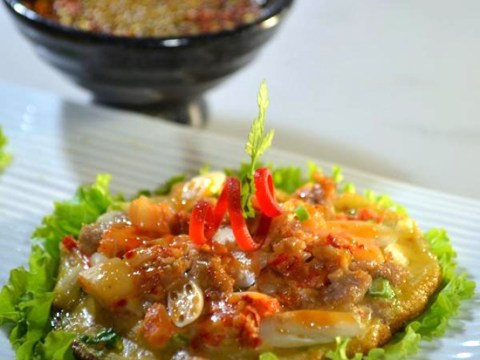 Làm Bánh Xèo Kim Chi Giòn Thơm Chua Cay Mặn Ngọt