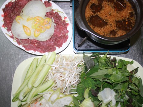 Lẩu Bò Nhúng Giấm Chua Cay