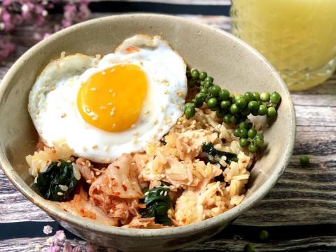 Món Cơm Bibimbap Nổi Tiếng Hàn Quốc Hóa Ra Có Thể Nấu Cực Dễ Dàng Chỉ Với 1 Chiếc Nồi Cơm điện