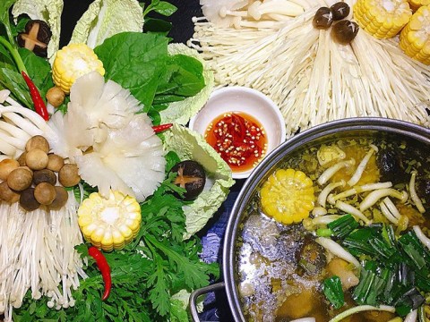 Món Ngon Cuối Tuần: Lẩu Gà Nấm