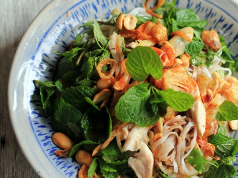 Món Ngon Cuối Tuần: Phở Gà Trộn