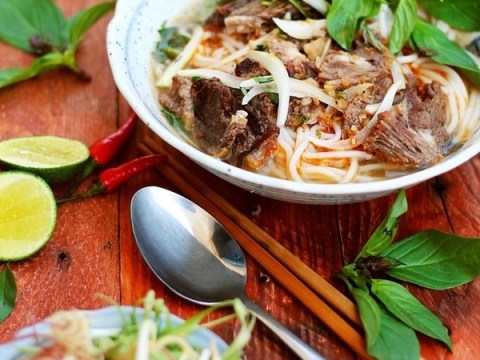 Nấu Bún Bò Huế Chuẩn Ngon đúng điệu