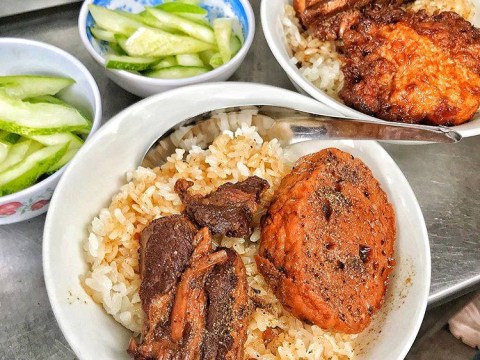 Nếm Thử Xôi Chả Cua, Xôi Sắn đặc Biệt Cho Ngày Chớm Thu ở Hà Nội