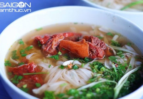 Ngày Lạnh, Tìm ăn Phở Bò Sốt Vang Hà Nội