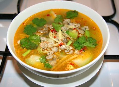 Ngọt Vị Canh Hến Nấu Bí Xanh