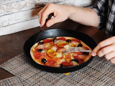 Những Cách ăn Pizza Chuẩn, Tránh 'bị Quê' Chốn đông Người