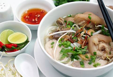 Những Quán Bánh Canh Giò Heo Ngon Bậc Nhất Sài Gòn