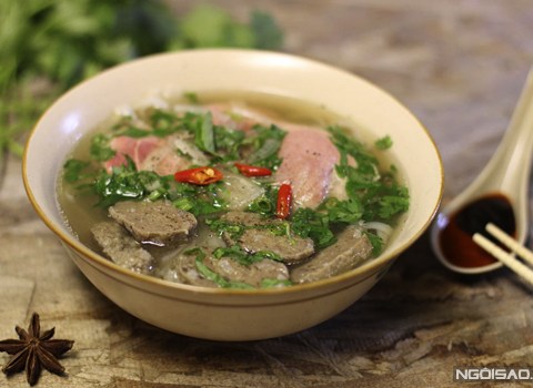 Phở Tái Bò Viên Khi Trời Se Lạnh