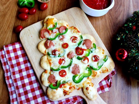 Pizza Hình Cây Thông đón Giáng Sinh