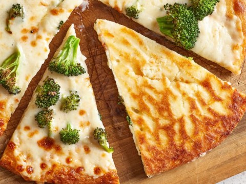 Pizza Không Tinh Bột: Chỉ Mất 30 Phút Chế Biến, Chị Em đã Có Thể ăn đẫy Miệng Mà Chẳng Lo Phá Vỡ Lộ Trình ăn Kiêng!