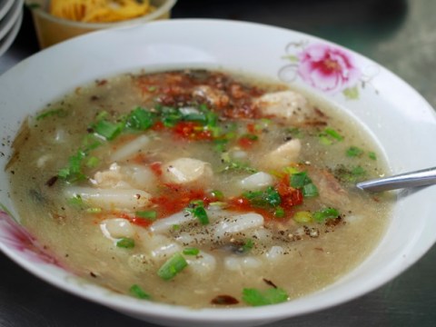 Quán Bánh Canh Bột Xắt 15 Nghìn đồng Trong Hẻm Giữa Sài Gòn