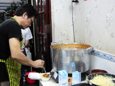 Quán Mì Spaghetti Trong Hẻm Sài Gòn Của đầu Bếp 5 Sao