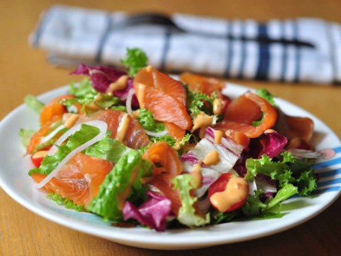 Salad Cá Hồi Xông Khói