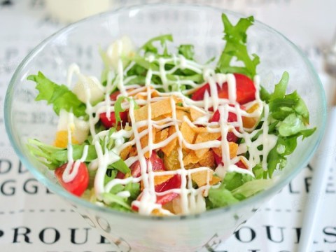 Salad Rau Quả Thanh Mát Cho Ngày Nắng Lên