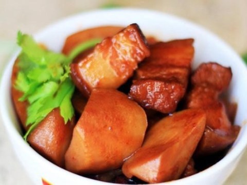 Thịt Ba Chỉ Kho Khoai Sọ – Món Ngon Vừa Lạ Vừa Quen, ăn Là Nghiện…