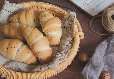 Tôi Cứ Ngỡ Làm Bánh Sừng Bò Khó Lắm, Hóa Ra Lại Dễ đến Thế Này!