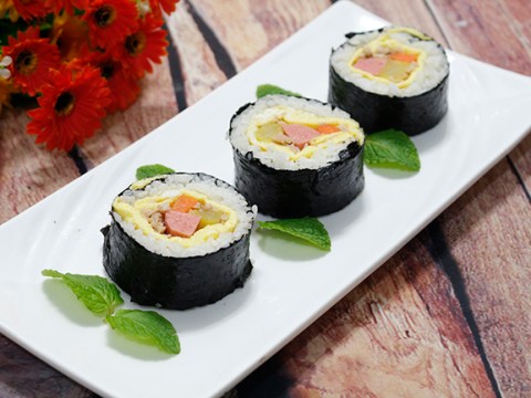 Tuyệt Chiêu Cuốn Sushi Không Cần Mành Tre Mà Vẫn Tròn đẹp Xuất Sắc