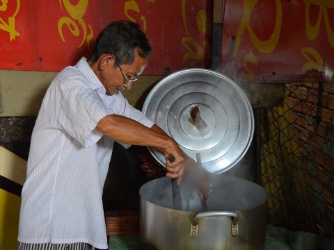 Về Miền Tây ăn Bánh Tằm Ngũ Sắc