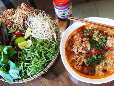 Xì Xụp Bún Riêu Đà Lạt